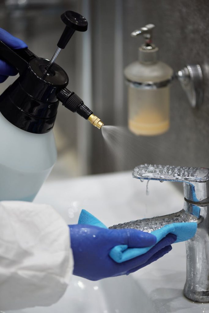 طرق تنظيف المنزل وتعطيرة